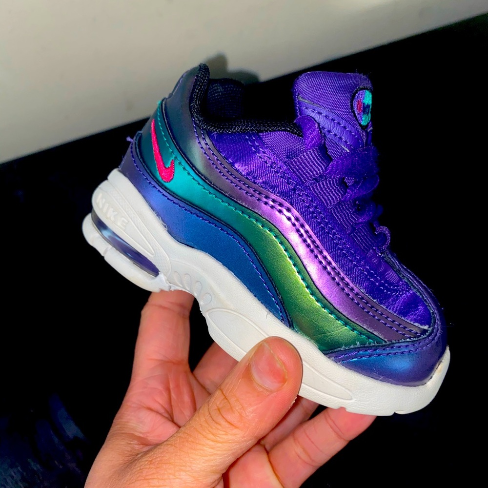 Purple Airmax size 5